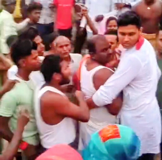 लखीसराय में पुलिस पर भीड़ भारी, गिरफ्तार आरोपी को छुड़ाया, वीडियो वायरल